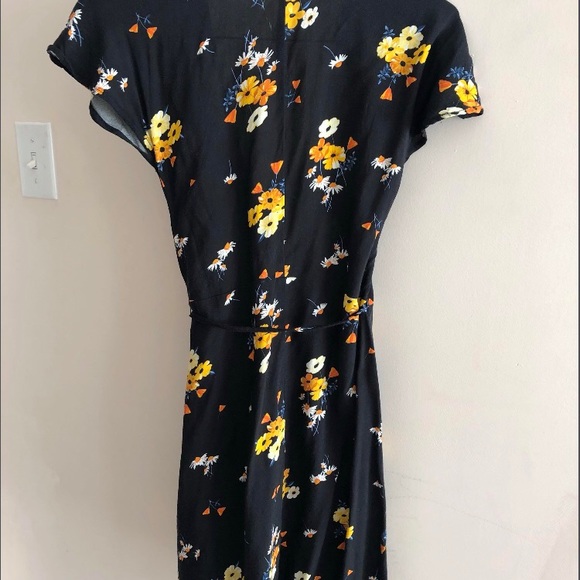 Floral wrap dress - Picture 2 of 3